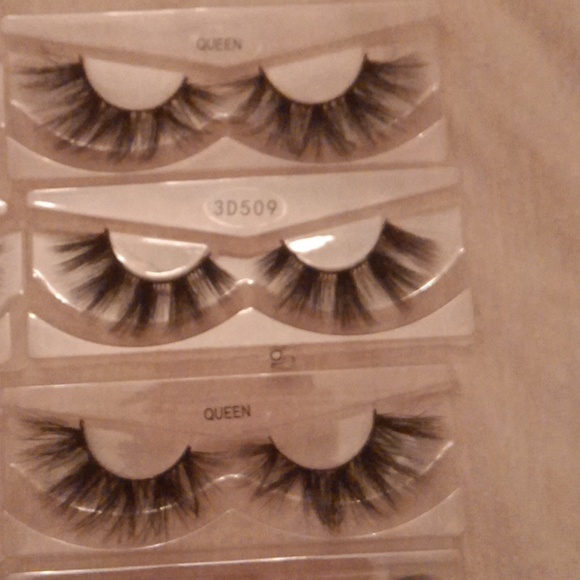 3D Mink Lashes Bundle - Picture 3 of 5
